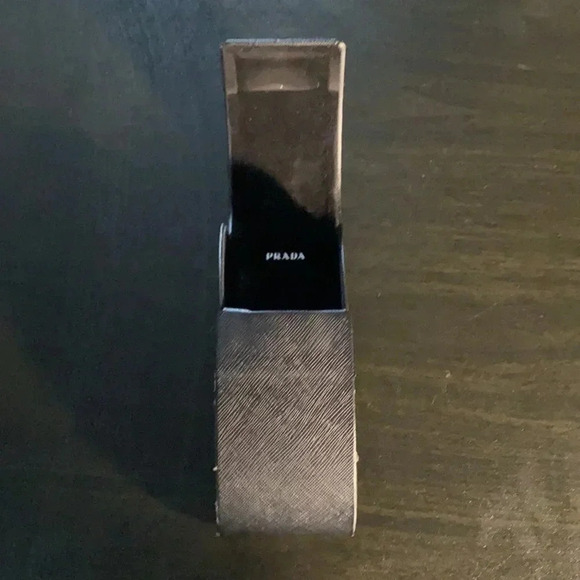 Prada  eyeglasses case - Picture 6 of 7